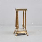 584975 Pedestal